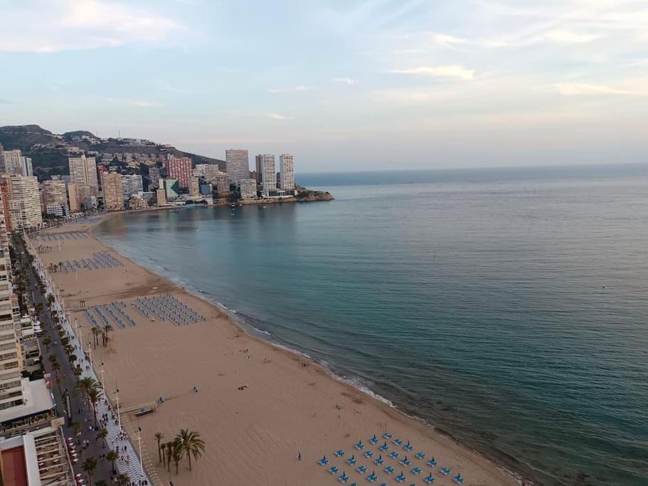 Estupendo Apartamento En Planta 23 Primera Linea Benidorm Buitenkant foto