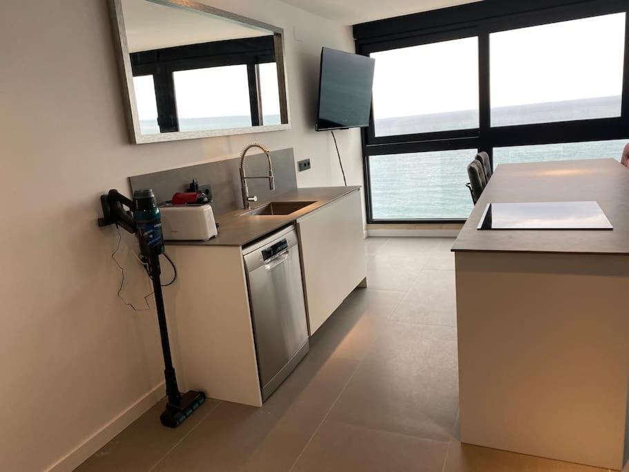 Estupendo Apartamento En Planta 23 Primera Linea Benidorm Buitenkant foto